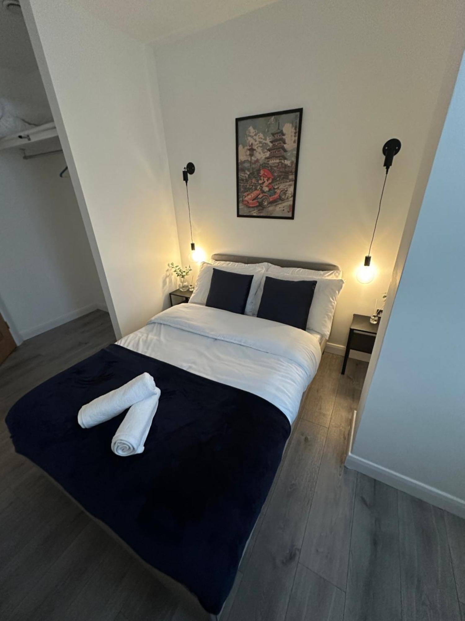 Retro Suite A Luxury Apartment With King Size Bed Wii Games And Entertainment Leicester Exterior photo