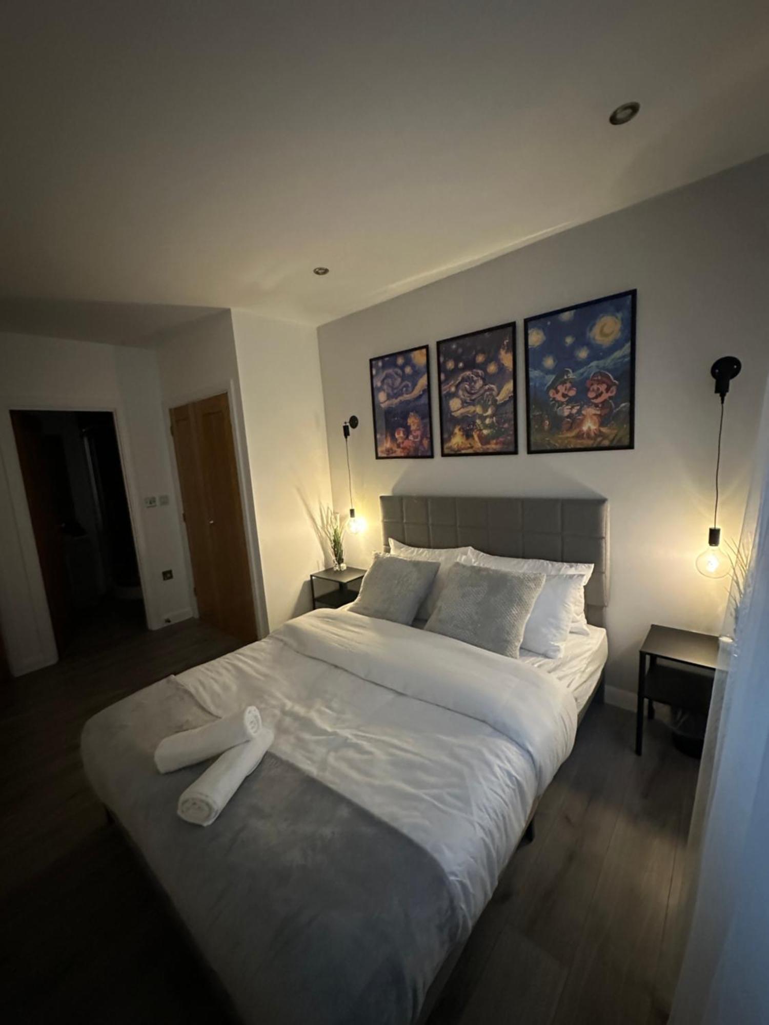 Retro Suite A Luxury Apartment With King Size Bed Wii Games And Entertainment Leicester Exterior photo